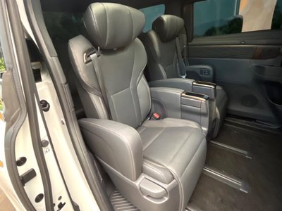 2025 Toyota ALPHARD — фото 9