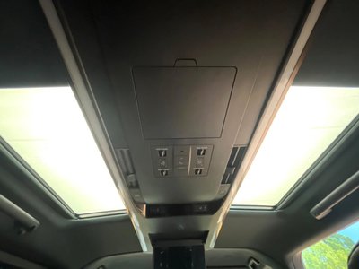 2025 Toyota ALPHARD — фото 6