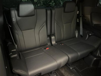 2025 Toyota ALPHARD — фото 10