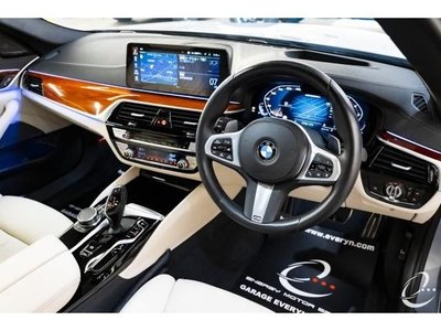 2023 BMW 5 SERIES — миниатюра 3