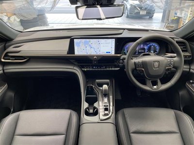 TOYOTA CROWN SPORT - 2