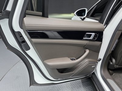 صورة مصغرة 15 لـ 2018 Porsche PANAMERA
