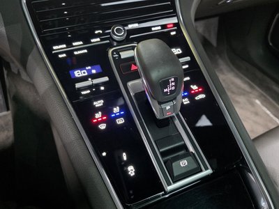صورة مصغرة 12 لـ 2018 Porsche PANAMERA