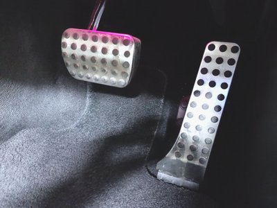 MERCEDES-BENZ E-CLASS - 9