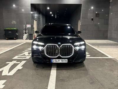 BMW 7 SERIES - 2