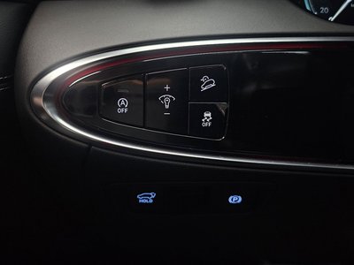 2023 Genesis GV70 — миниатюра 25