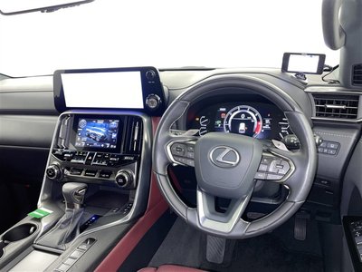 2023 Lexus LX — фото 8