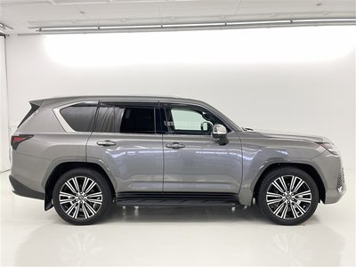 2023 Lexus LX — миниатюра 19