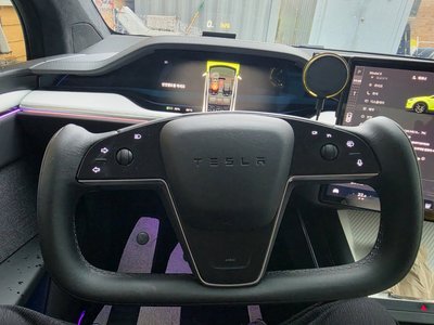 2023 Tesla MODEL X — миниатюра 17