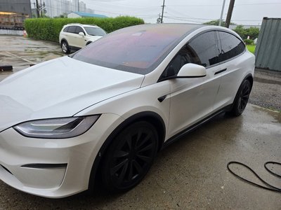 2023 Tesla MODEL X — миниатюра 12