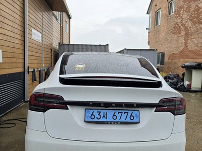 2023 Tesla MODEL X — миниатюра 15