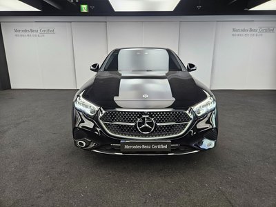 MERCEDES-BENZ E-CLASS - 2