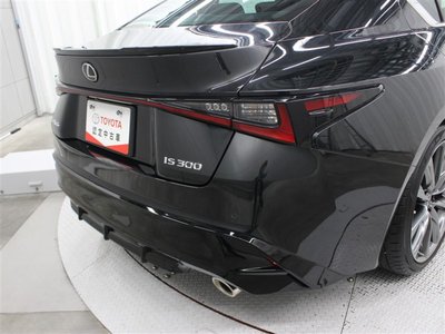 LEXUS IS - 7