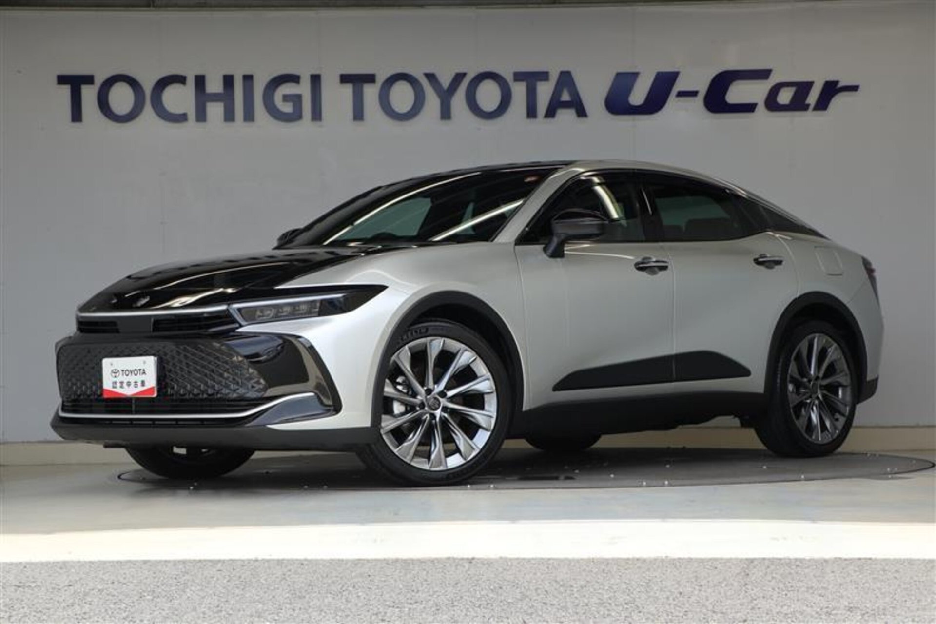 TOYOTA CROWN CROSSOVER - View 1