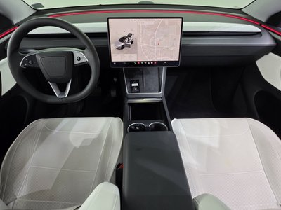 TESLA MODEL Y - 5