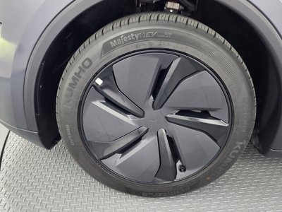 TESLA MODEL Y - 6