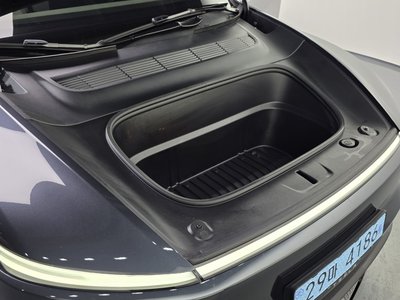 TESLA MODEL Y - 7