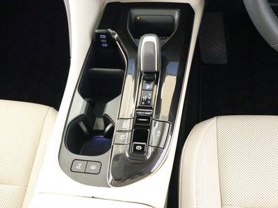 2025 Toyota CROWN CROSSOVER 缩略图 18