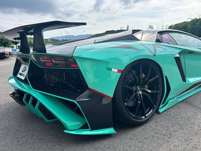 صورة 6 لـ 2017 Lamborghini AVENTADOR