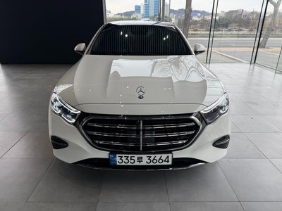 MERCEDES-BENZ E-CLASS - 1