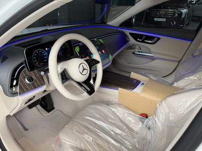 MERCEDES-BENZ E-CLASS - 9