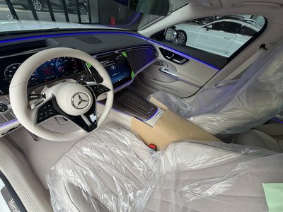 MERCEDES-BENZ E-CLASS - 10