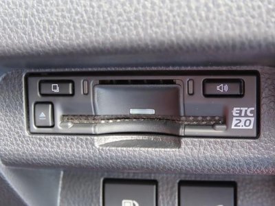 TOYOTA CROWN SPORT - 4