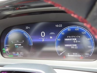 TOYOTA CROWN SPORT - 9