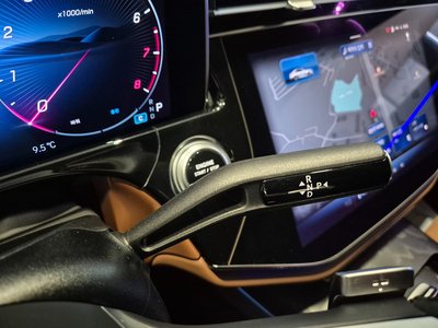 MERCEDES-BENZ E-CLASS - 9