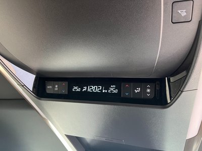 2025 Toyota ALPHARD 缩略图 39