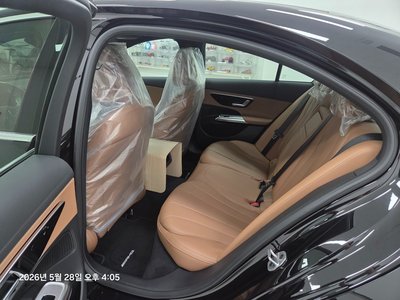 MERCEDES-BENZ E-CLASS - 10