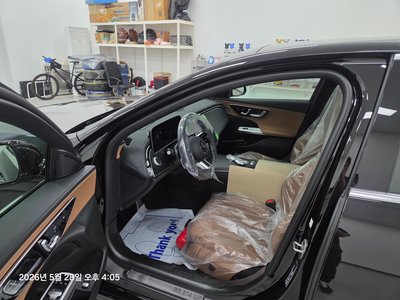 MERCEDES-BENZ E-CLASS - 5