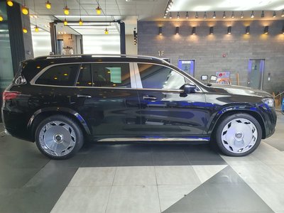 MERCEDES-BENZ GLS - 1