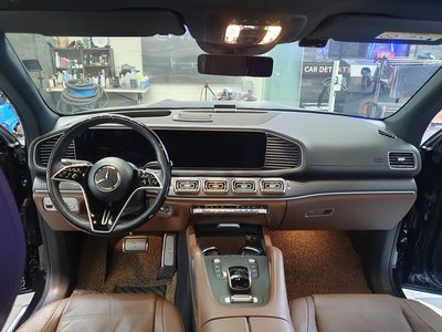 MERCEDES-BENZ GLS - 9