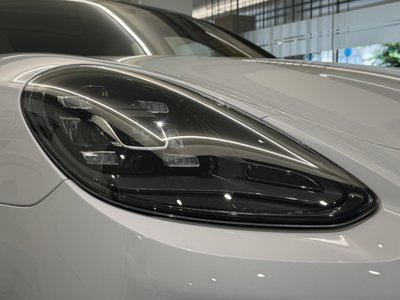 PORSCHE PANAMERA - 3