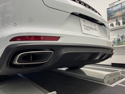 PORSCHE PANAMERA - 8