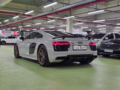 AUDI R8 - 7