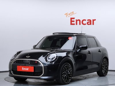 صورة 1 لـ 2025 MINI COOPER S