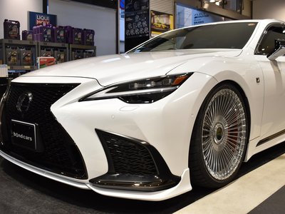 LEXUS LS - 7