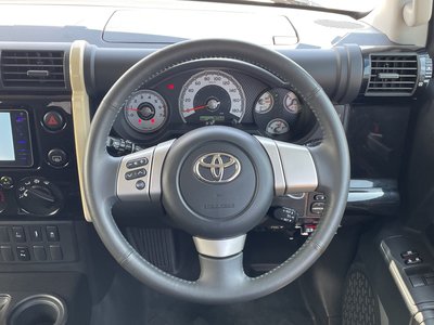 2017 Toyota FJ CRUISER — фото 10
