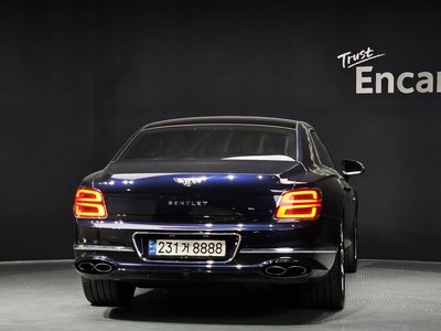 BENTLEY FLYING SPUR - 4