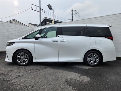 صورة 10 لـ 2023 Toyota ALPHARD