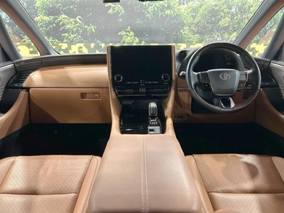 TOYOTA VELLFIRE - 2