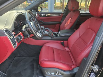PORSCHE CAYENNE - 9