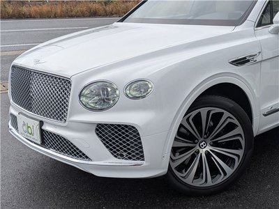 BENTLEY BENTAYGA - 8