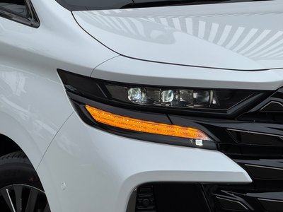 TOYOTA VELLFIRE - 8