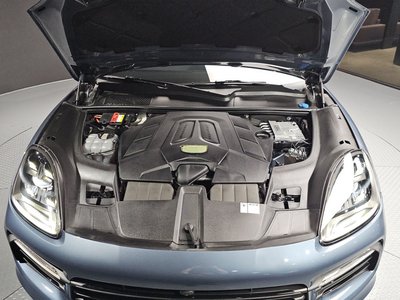صورة 7 لـ 2020 Porsche CAYENNE