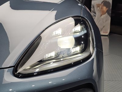 صورة 9 لـ 2020 Porsche CAYENNE