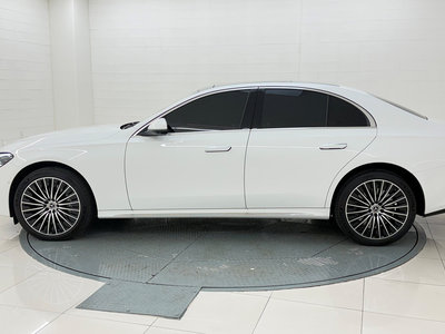 MERCEDES-BENZ E-CLASS - 4