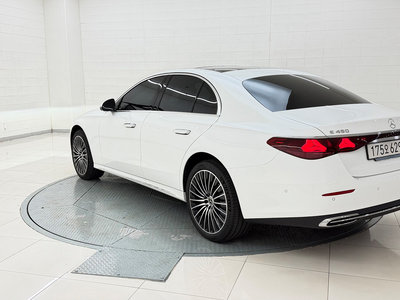 MERCEDES-BENZ E-CLASS - 2